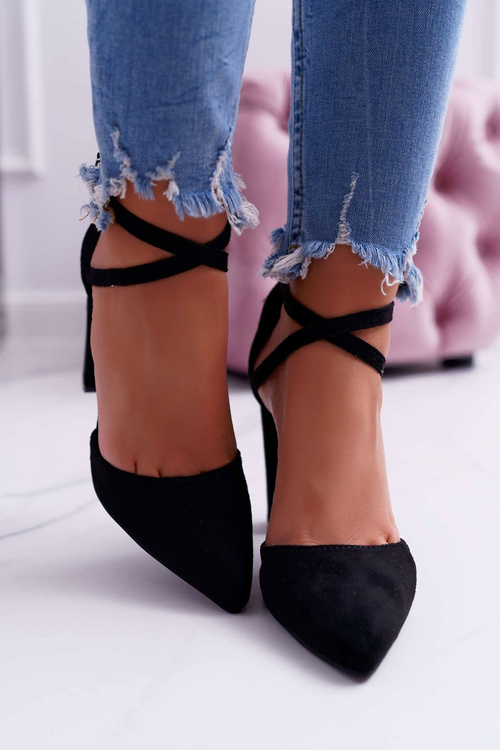 Жіночі чорні туфлі на шпильці з гострими шпильками