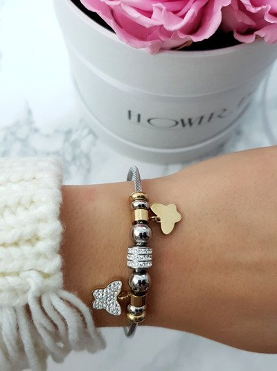 Жіночий дротяний браслет з підвісками-метеликами