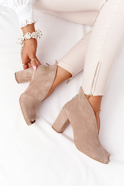 Замшеві чоботи на шпильці з вирізом Exquisite 1243 Beige