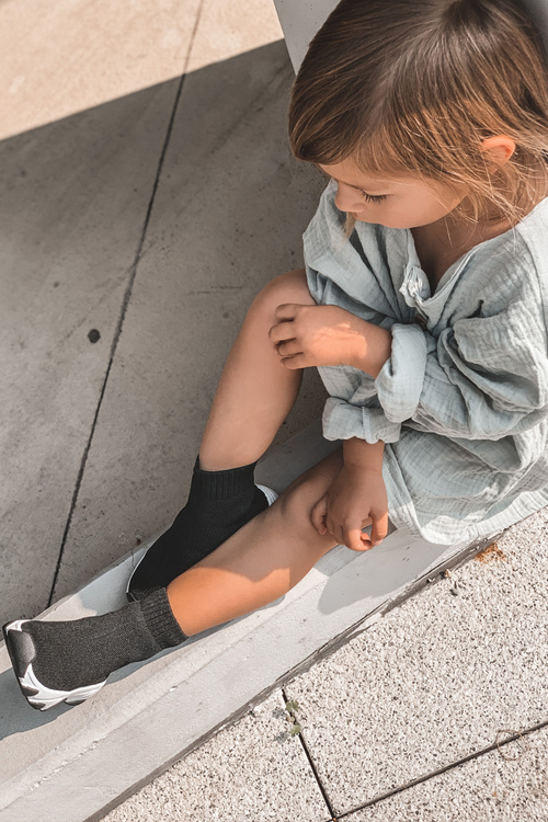 Дитяче молодіжне спортивне взуття чорного кольору Callobe