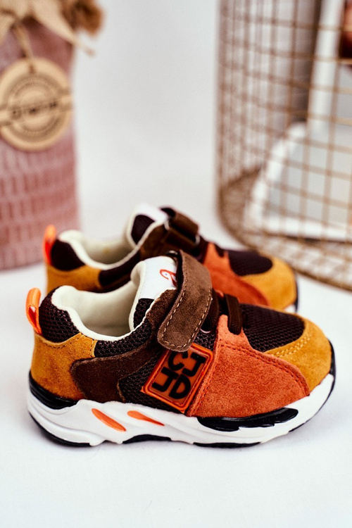 Дитяче спортивне взуття коричневого кольору Jonaba