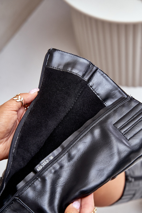 Чоботи на підборах утеплені екошкіра до середини ікри чорні Ellithira