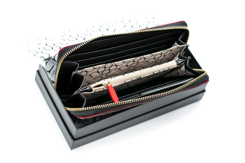 Великий жіночий чорний лакований гаманець Nobo Red