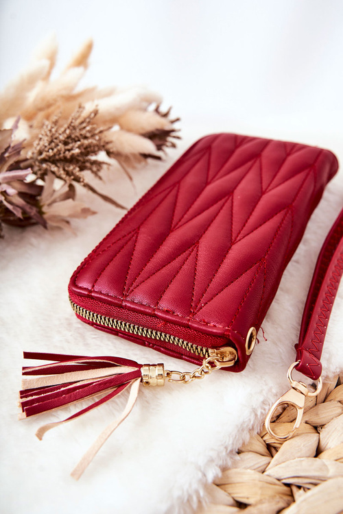 Великий стьобаний гаманець на блискавці з ремінцем червоного кольору