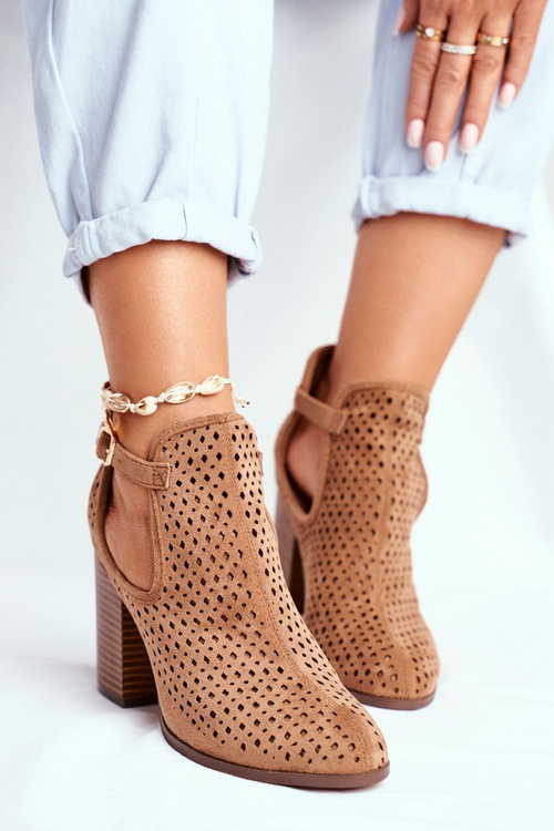 Чоботи жіночі на шпильці замшеві ажурні Camel Morrena