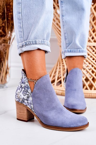 Жіночі шкіряні чоботи на каблуці Maciejka Light Blue 04492