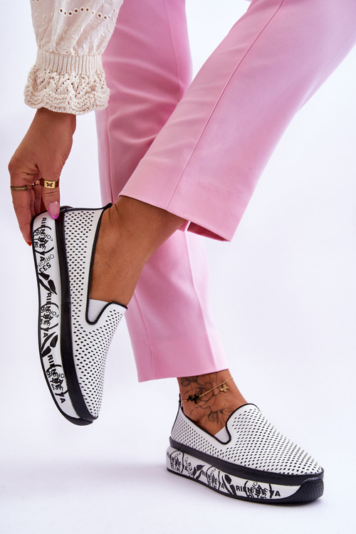 Жіночі ажурні шкіряні кросівки сліпони білого кольору Sorito