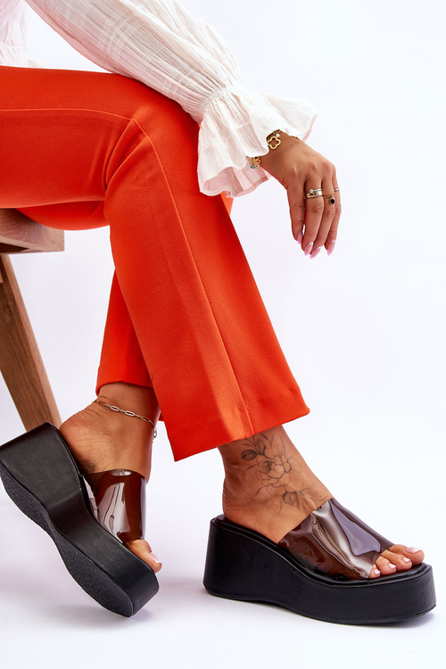 Жіночі прозорі тапочки на танкетці чорні Eliane