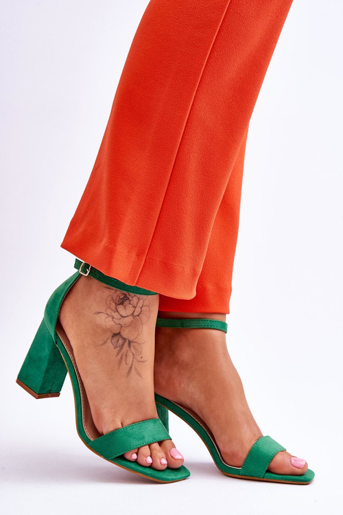 Жіночі босоніжки на стійкому каблуці Green Lavissa