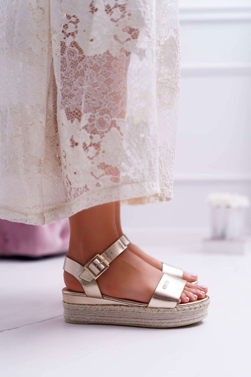 Жіночі сандалі на платформі Big Star Gold DD274742