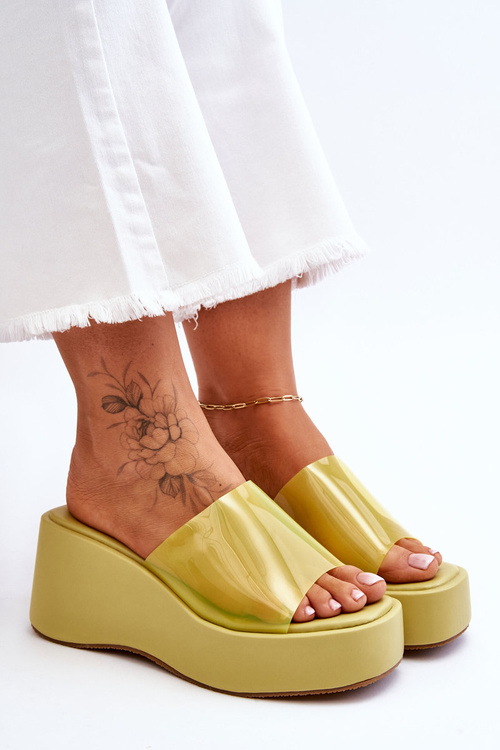 Жіночі прозорі тапочки на танкетці Світло-зелені Eliane