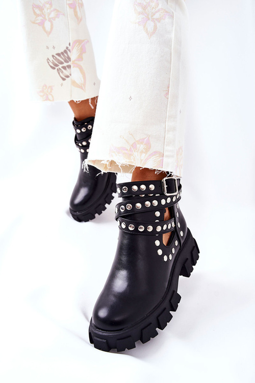 Робітник зі стразами на платформі Black Vernelle