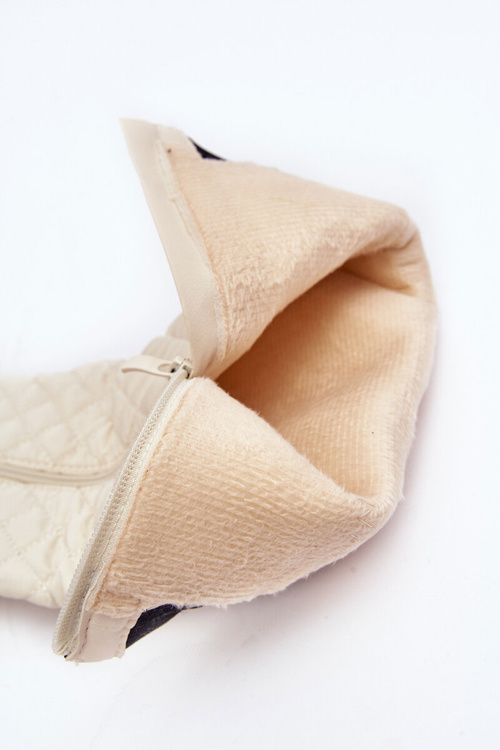 Стьобані чоботи на плоскому каблуці бежеві Amalfri