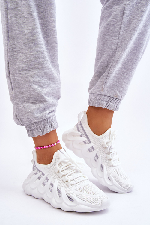 Жіночі модні кросівки білі Daxo