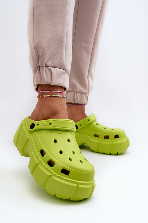 Жіночі поролонові шльопанці білі Ilariana