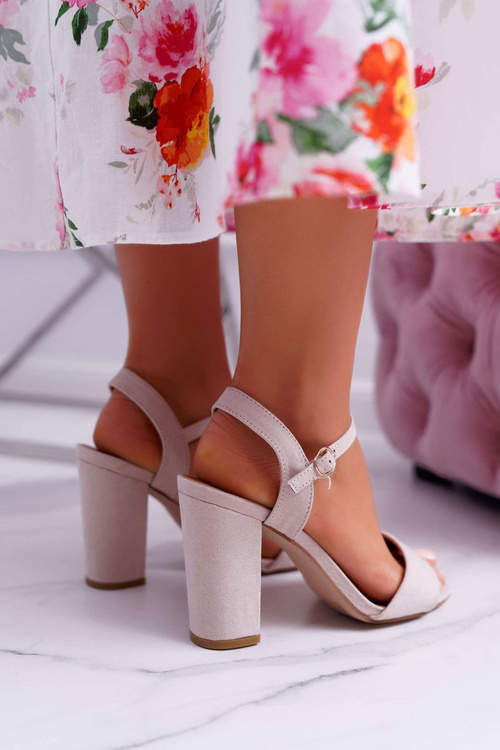 Жіночі замшеві босоніжки Baloo бежеві