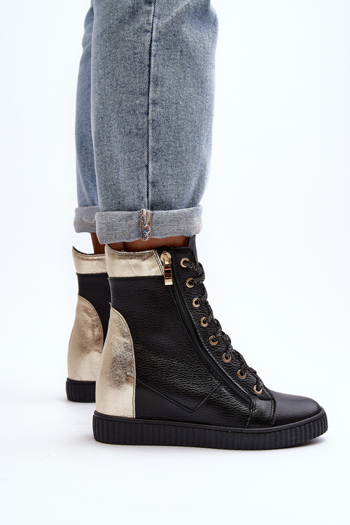 Чорні жіночі шкіряні кросівки на танкетці Zazoo 3081