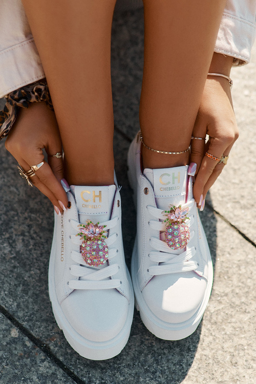 Шкіряні Кросівки З Декоративною Брошкою Ананас CheBello 4651 Білі