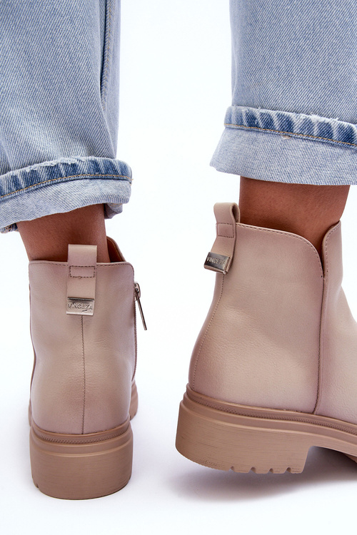 Шкіряні чоботи на низькому ходу бежеві Foteini