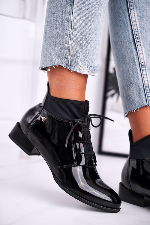 Чоботи жіночі Maciejka Leather Black 04744-01