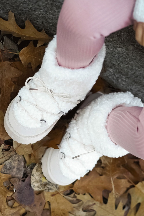 Дитячі теплі зимові черевики на шнурівці Asija Beige