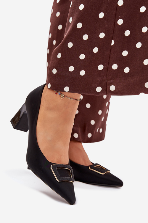 Туфлі на підборах з декоративною пряжкою чорні Seriva