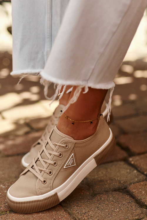 Низькі жіночі кросівки коричневого кольору Enalae