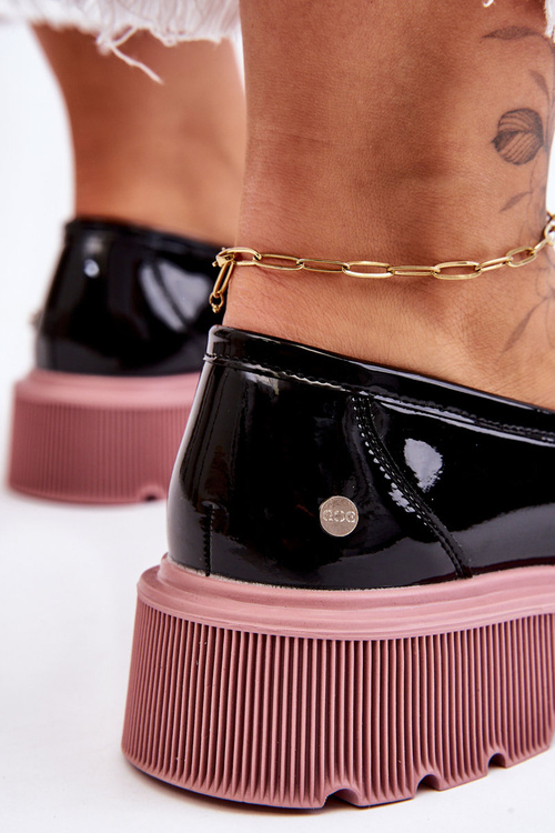 Лаковані мокасини з ланцюжком GOE LL2N4039 Чорно-фіолетовий