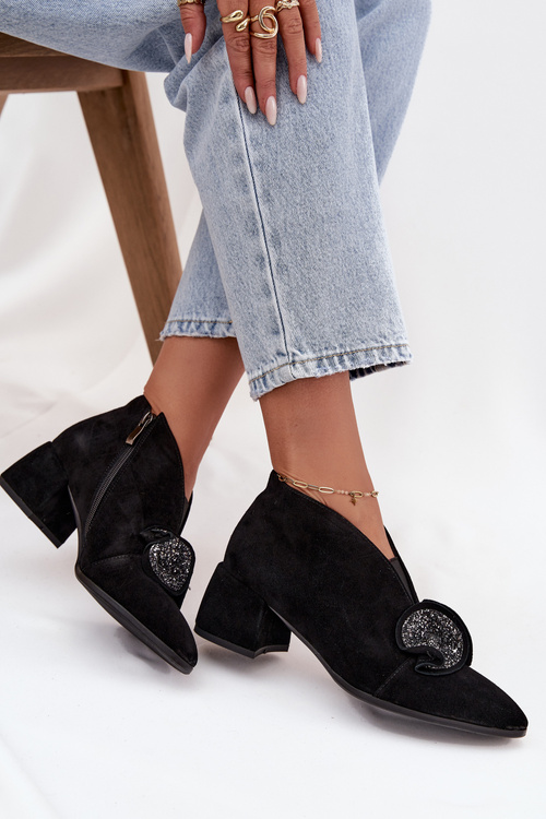 Шкіряні замшеві жіночі черевики на підборах з оздобленням D&A MR52-182 Чорний