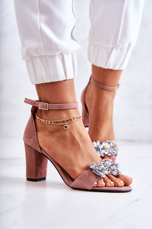 Шкіряні босоніжки на штанзі з декором Рожева Milessa