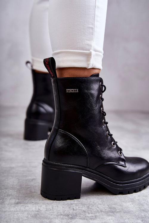 Жіночі теплі черевики на високому каблуці чорні Grethe