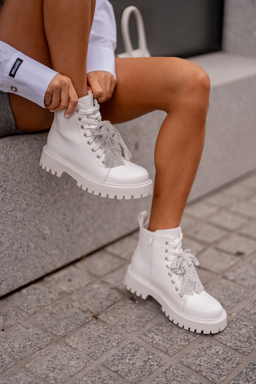 Жіночі ботильйони з бантом білі Ocentia