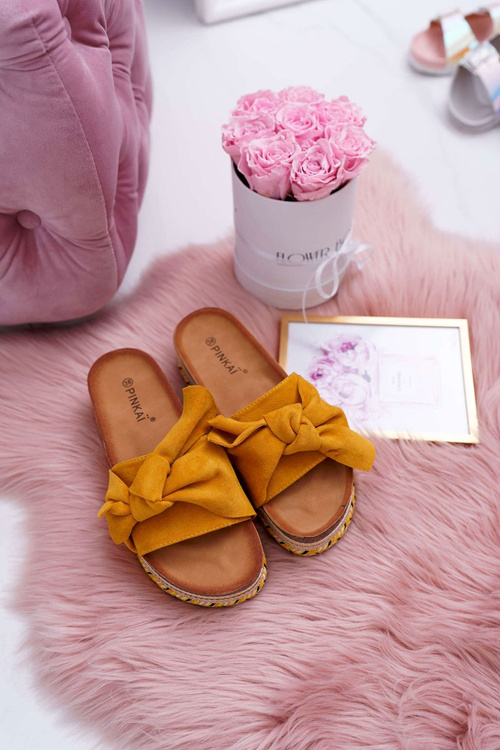 Жіночі шльопанці на платформі з Cocard жовтого кольору Chantal