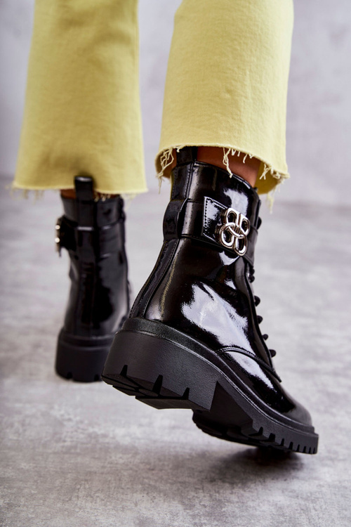 Лаковані жіночі теплі чоботи з декором Black Hayes