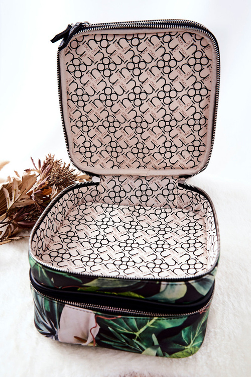 Велика косметичка Leaves NOBO L0020-CM08 Black