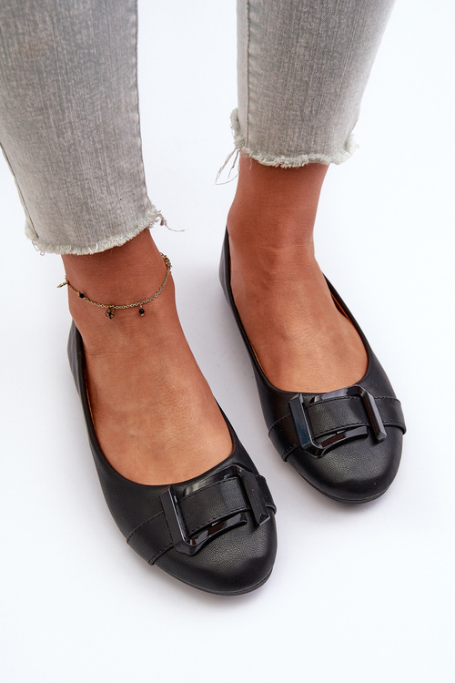 Чорні балетки з екошкіри з ремінцем і орнаментом Cadwenla