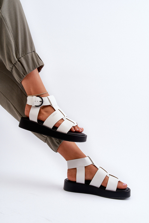 Зручні жіночі сандалі на платформі Big Star LL274870 Чорні