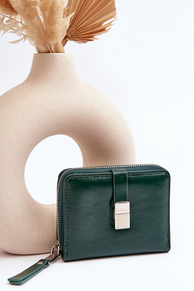 Гаманець жіночий лакований з темно-зеленої еко шкіри Zalirna