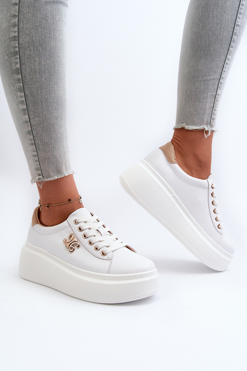 Білі жіночі шкіряні кросівки на платформі Pernalia
