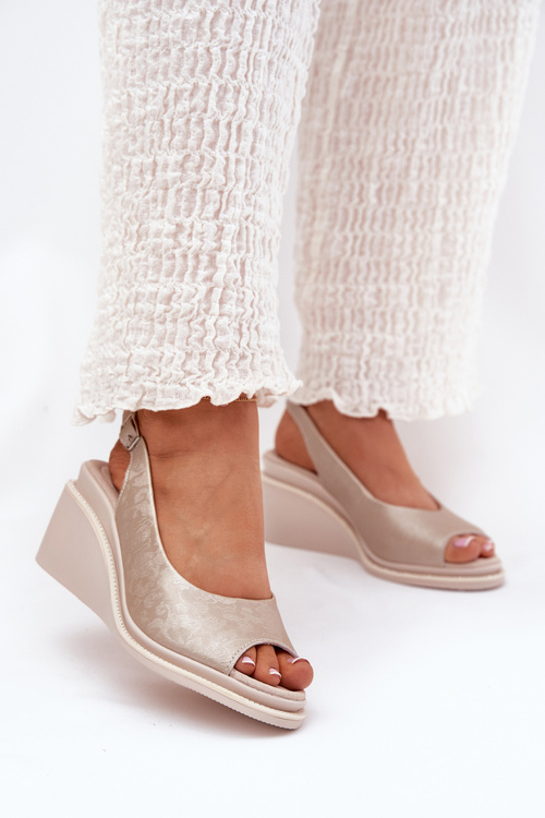 Жіночі шкіряні сандалі на платформі S.Barski LR51-539 золоті