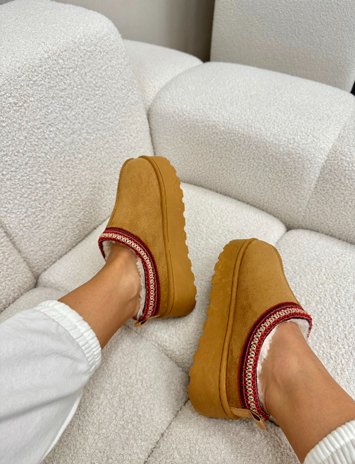 Жіночі зимові черевики на платформі, утеплені хутром Camel Remenia