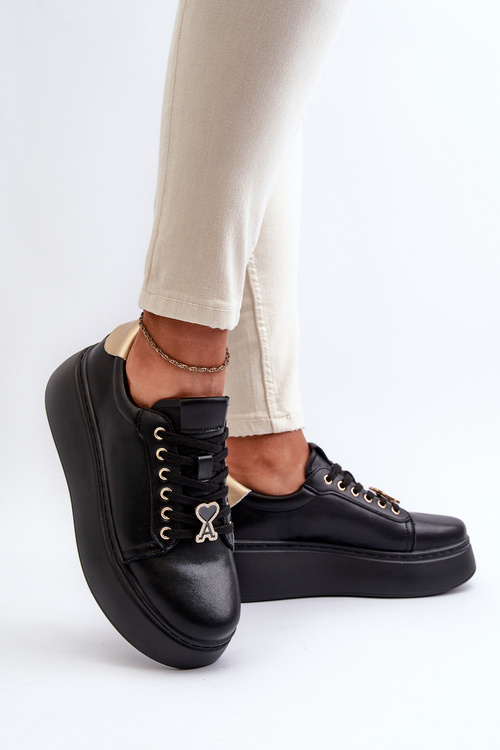 Жіночі чорні шкіряні кросівки на платформі Vinceza 66700