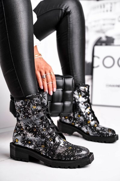 Чоботи жіночі шкіряні Maciejka Flower 04869-38