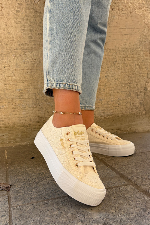 Жіночі Кросівки З Кружевом Lee Cooper LCW-25-31-3440L Бежеві