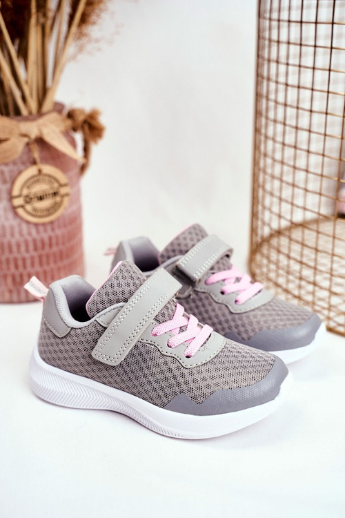 Дитяче спортивне взуття на липучці сірого кольору Mirabell