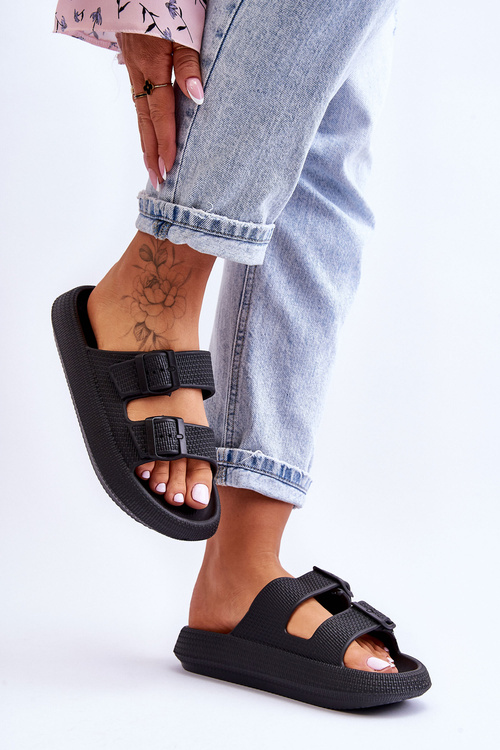 Жіночі поролонові босоніжки в смужку чорні шармен