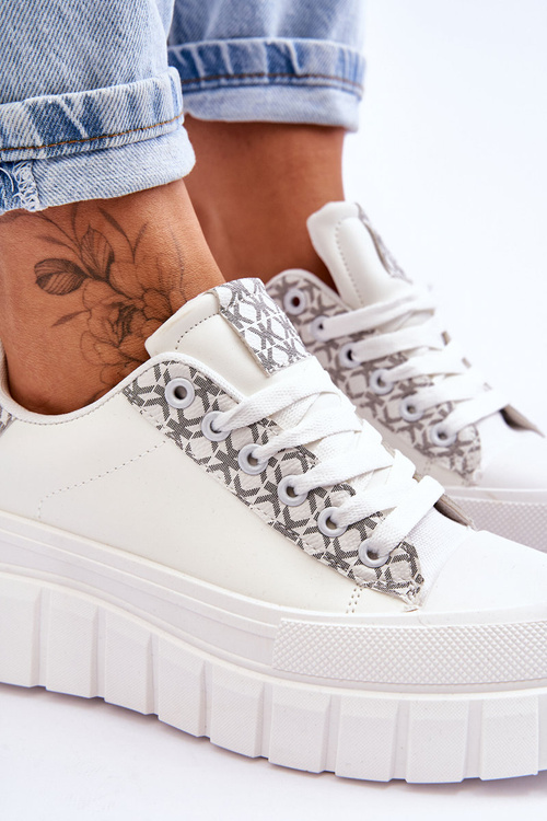 Жіночі шкіряні кросівки на платформі білі Alison
