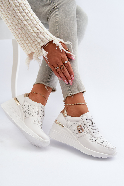 Жіночі шкіряні кросівки на танкетці білі D&A LR810