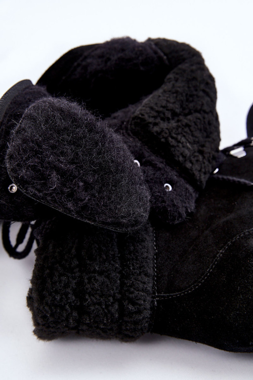 Жіночі замшеві чоботи на підборах чорні Avely