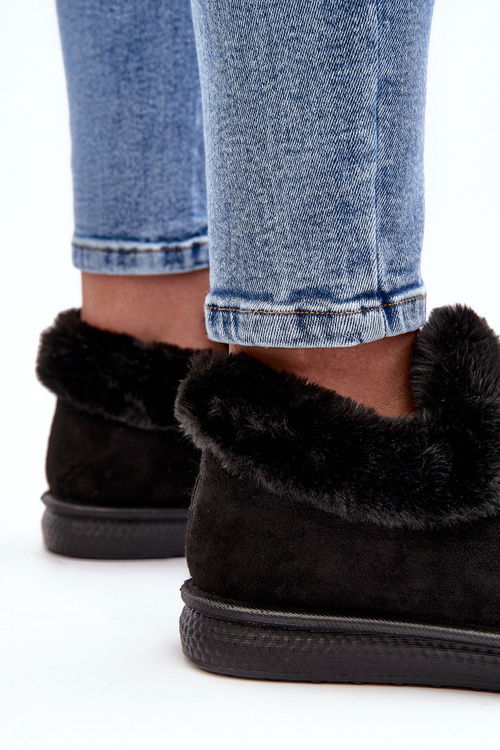 Жіночі низькі зимові черевики з хутром чорного кольору Pilani